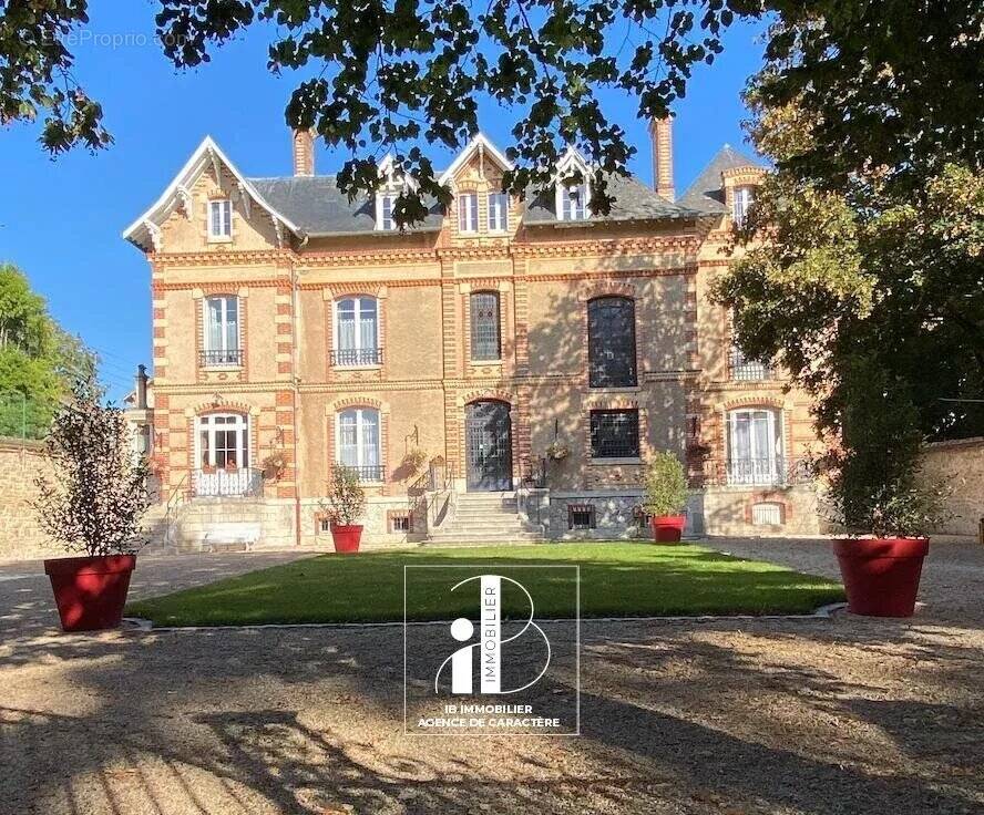 Maison à FONTAINEBLEAU