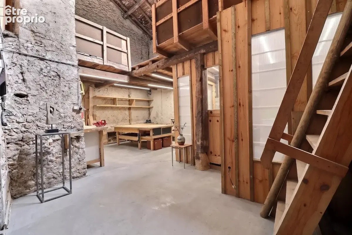 Maison de caractère en pierre avec dépendance - photo 9