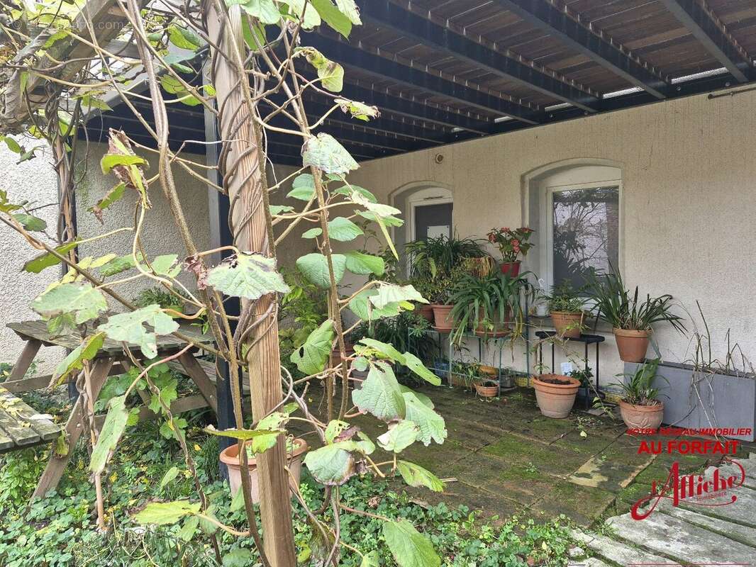 Maison à BRUGUIERES