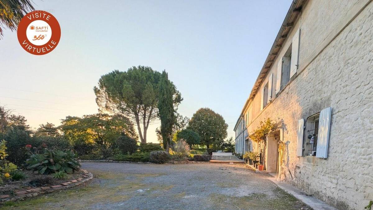 Photo 1 - Maison à LA VERGNE