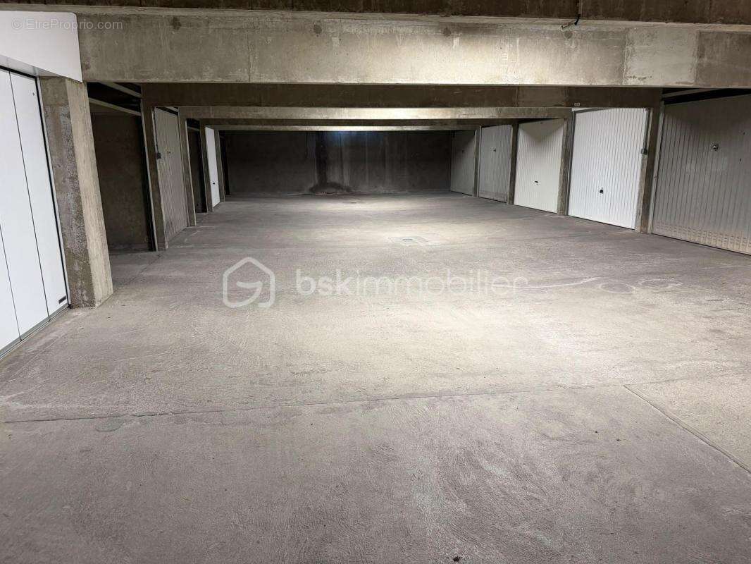 Parking à ROANNE