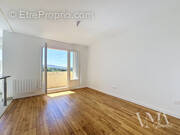 Appartement à L'ARBRESLE