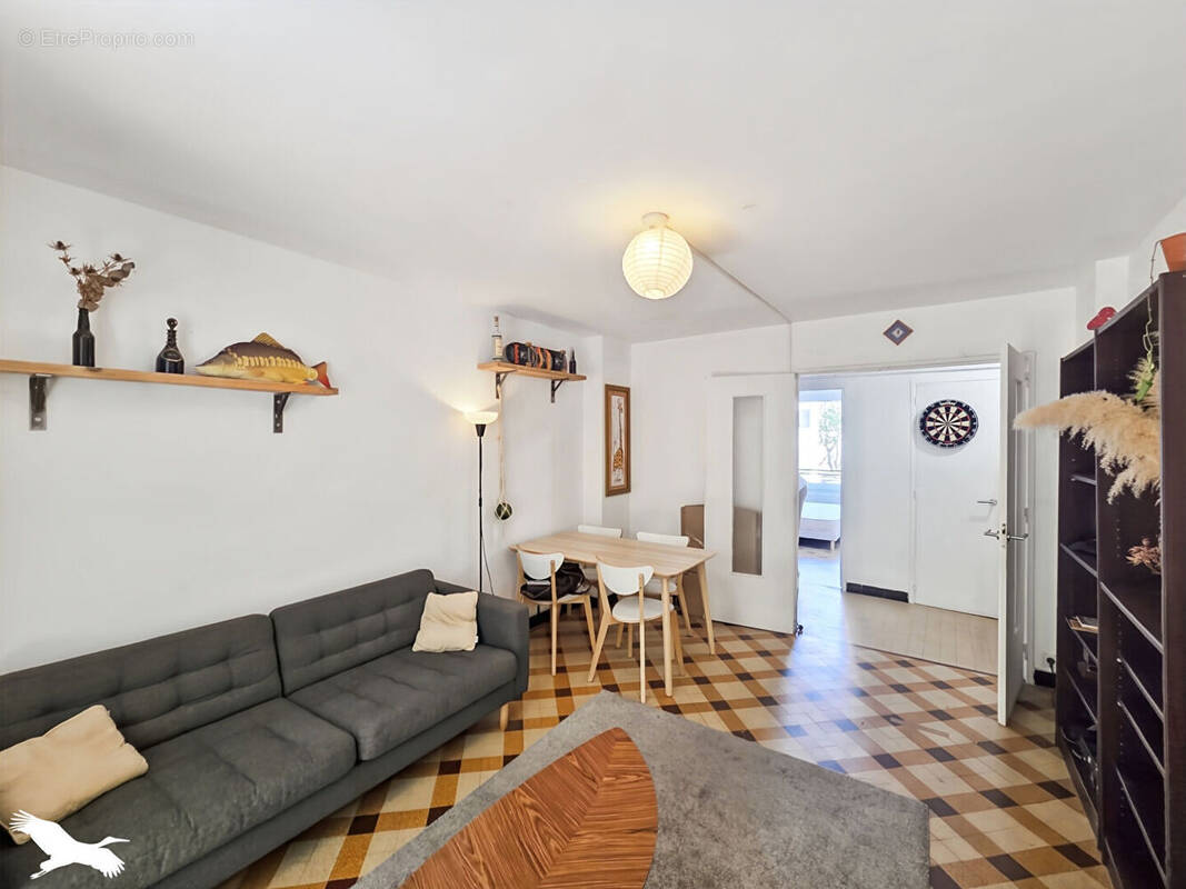 Appartement à MARSEILLE-5E
