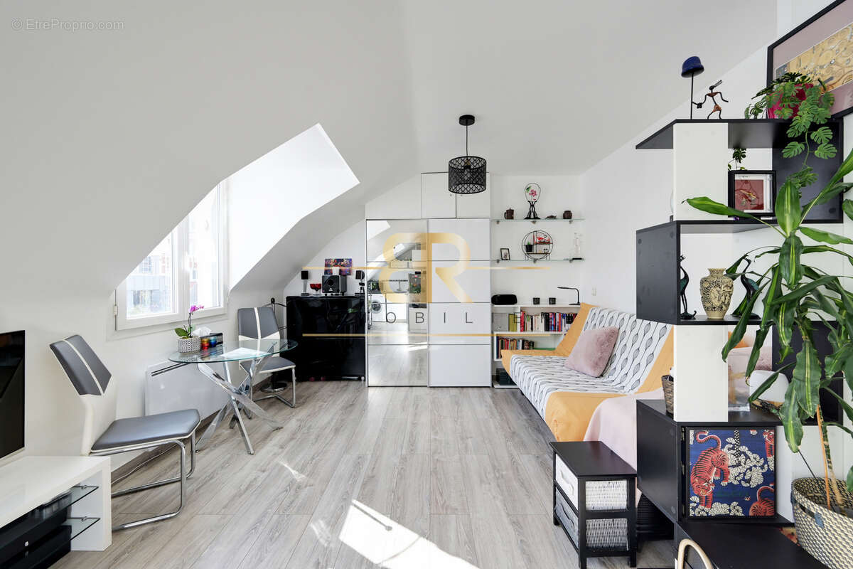 Appartement à PARIS-12E