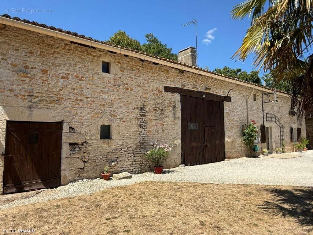 Maison à CIVRAY