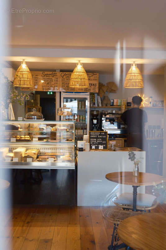 Commerce à SAINT-PIERRE