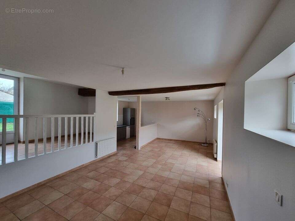 Appartement à LA CHAPELLE-MOUTILS
