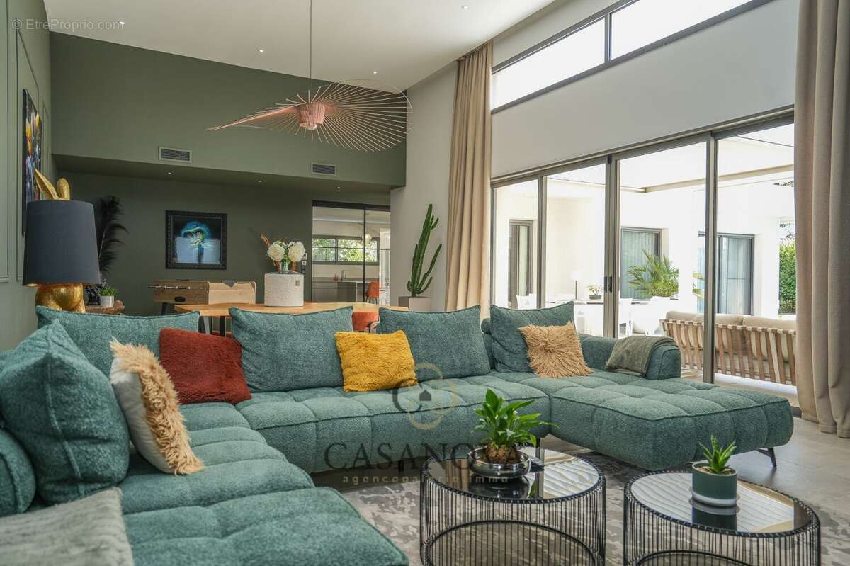 Maison à SAINT-MATHIEU-DE-TREVIERS