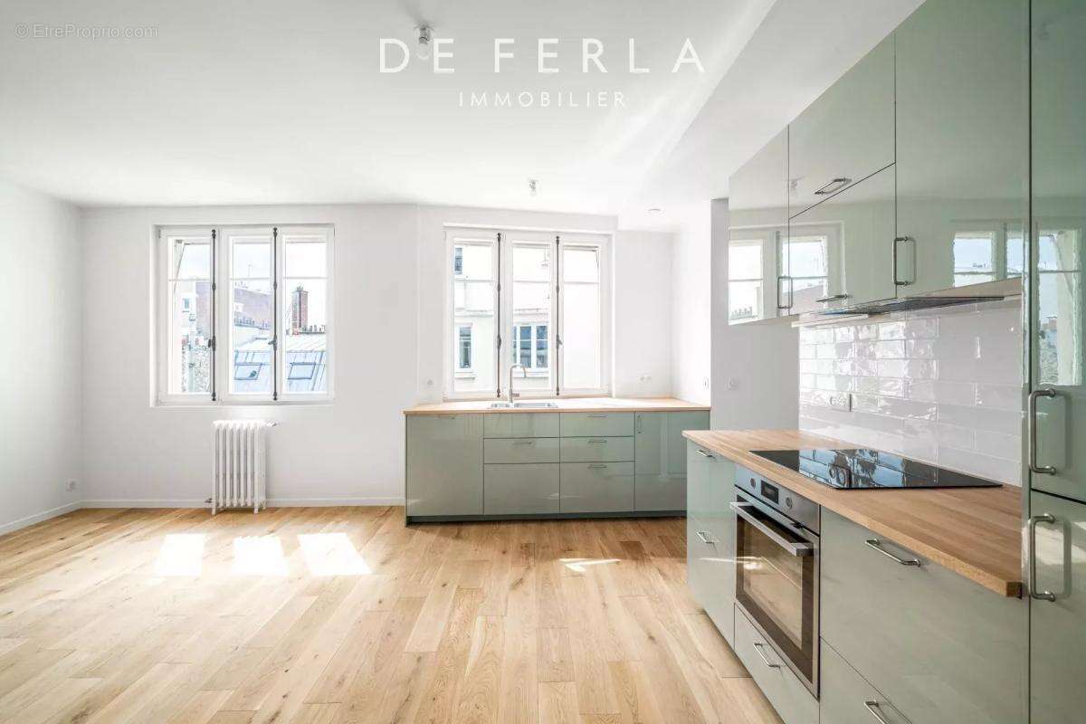 Appartement à PARIS-8E