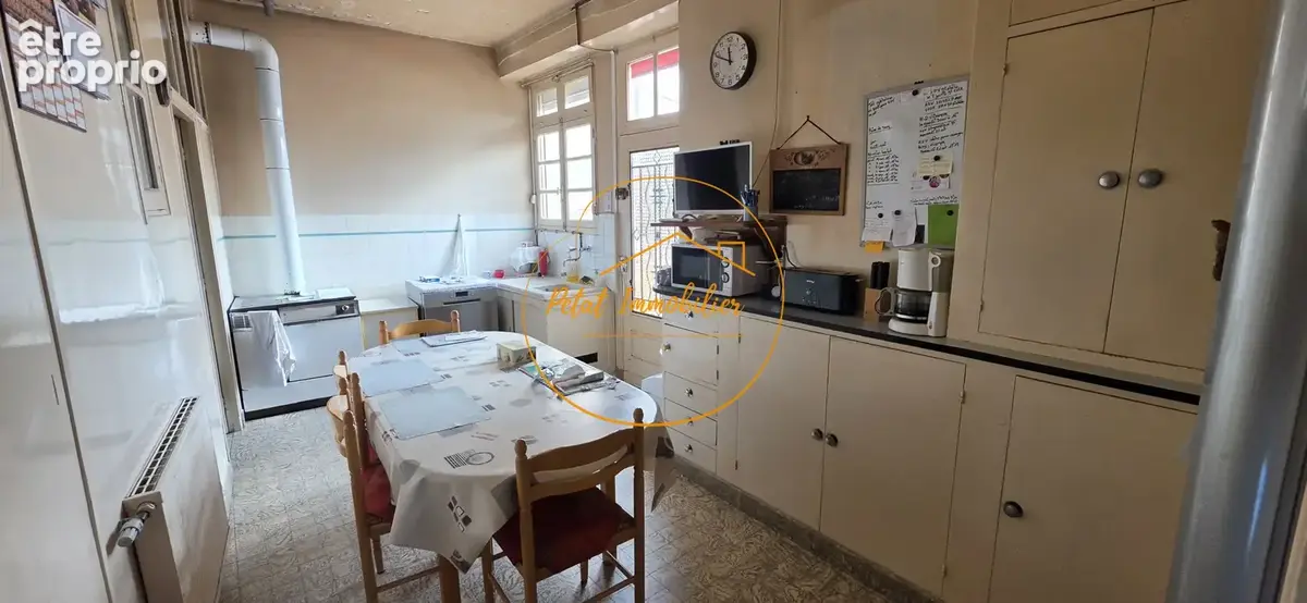 Charmante maison familiale avec dépendances et potentiel - photo 14