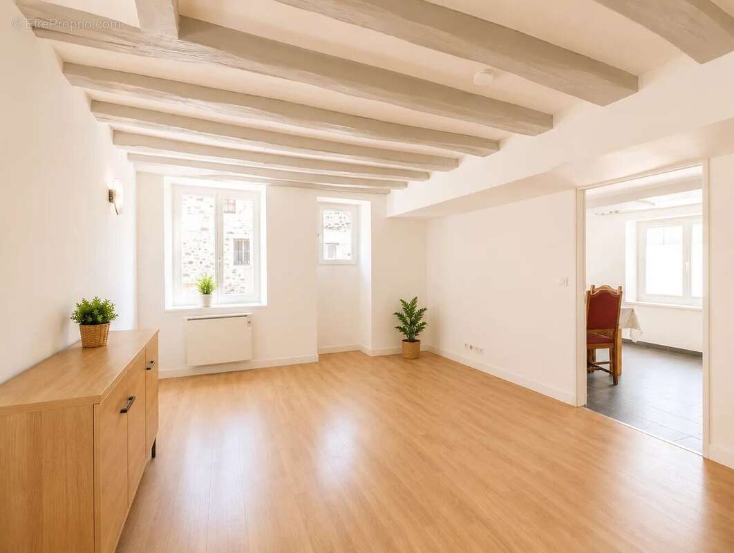 Réf. 2288 - Maison - 6 pièces - Garage, grange et jardin - photo 4
