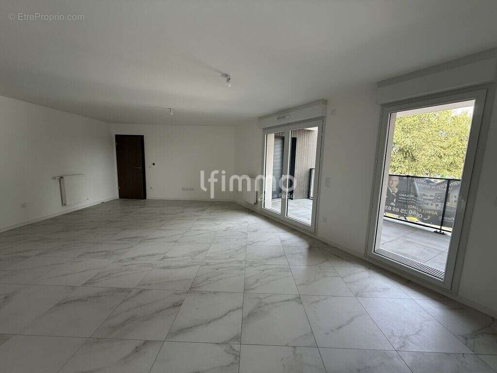 Appartement à TREMBLAY-EN-FRANCE