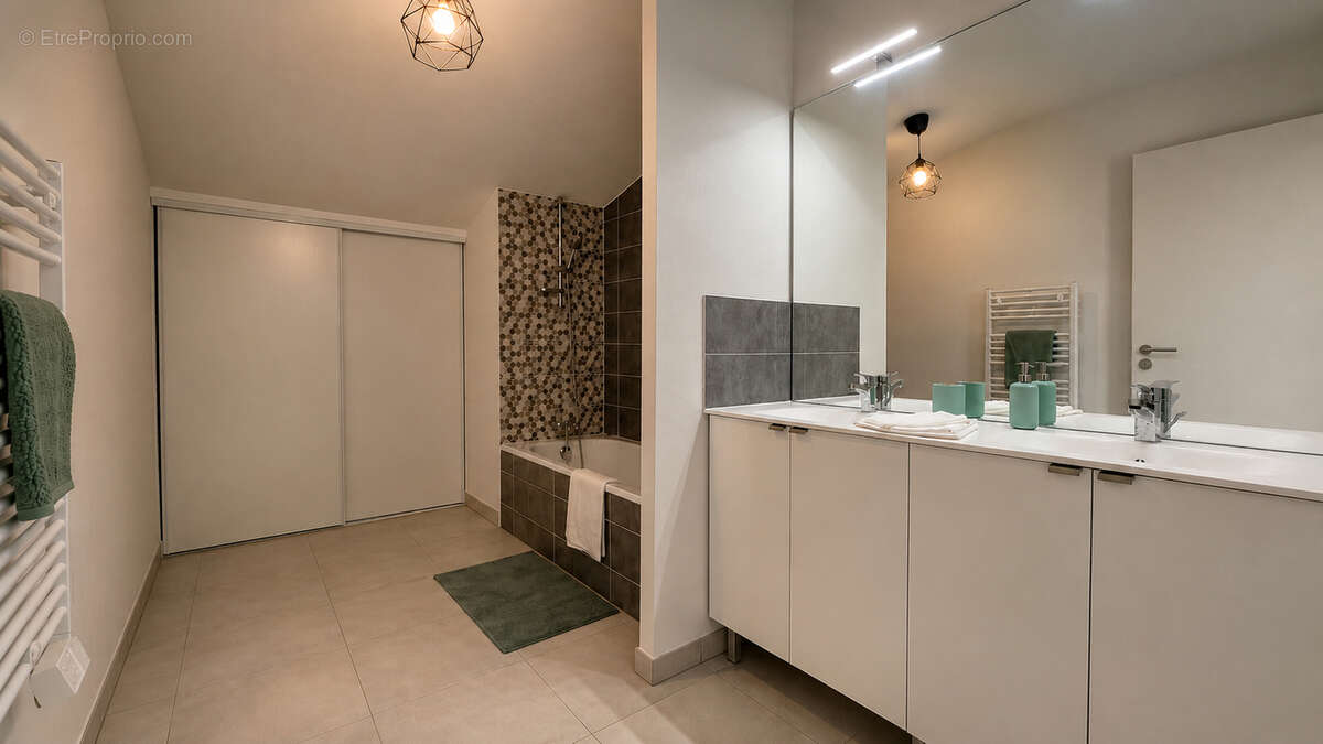 Appartement T3 - 84m2 - Castanet-Tolosan - photo 9