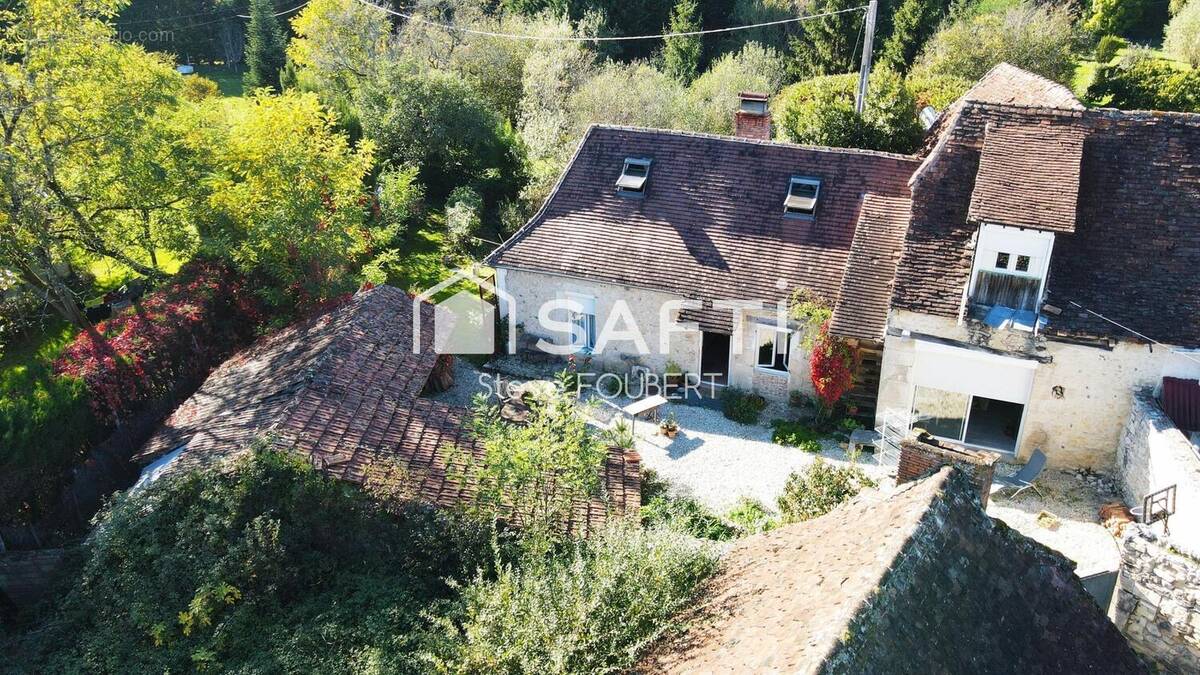 Photo 1 - Maison à LIMEYRAT