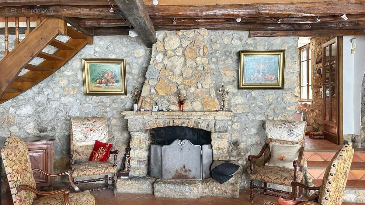 Maison à SAINT-AUPRE