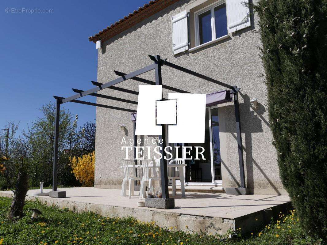 Maison à SAINT-PAUL-LE-JEUNE