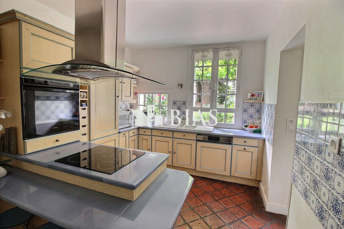 Maison à CAUDEBEC-LES-ELBEUF