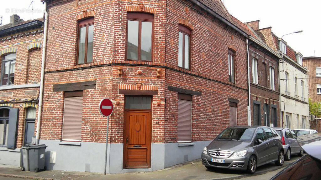 Maison à CROIX