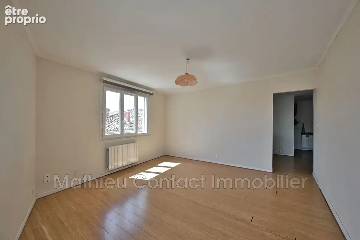Appartement 74 m² à Nimes  - photo 3