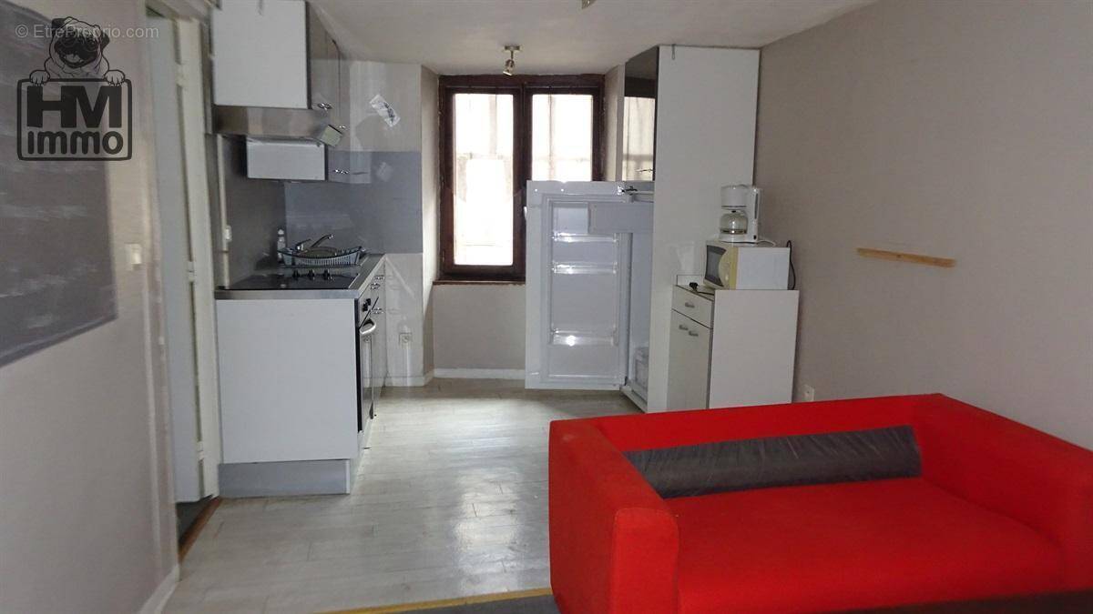 Appartement à SAINT-LEONARD-DE-NOBLAT