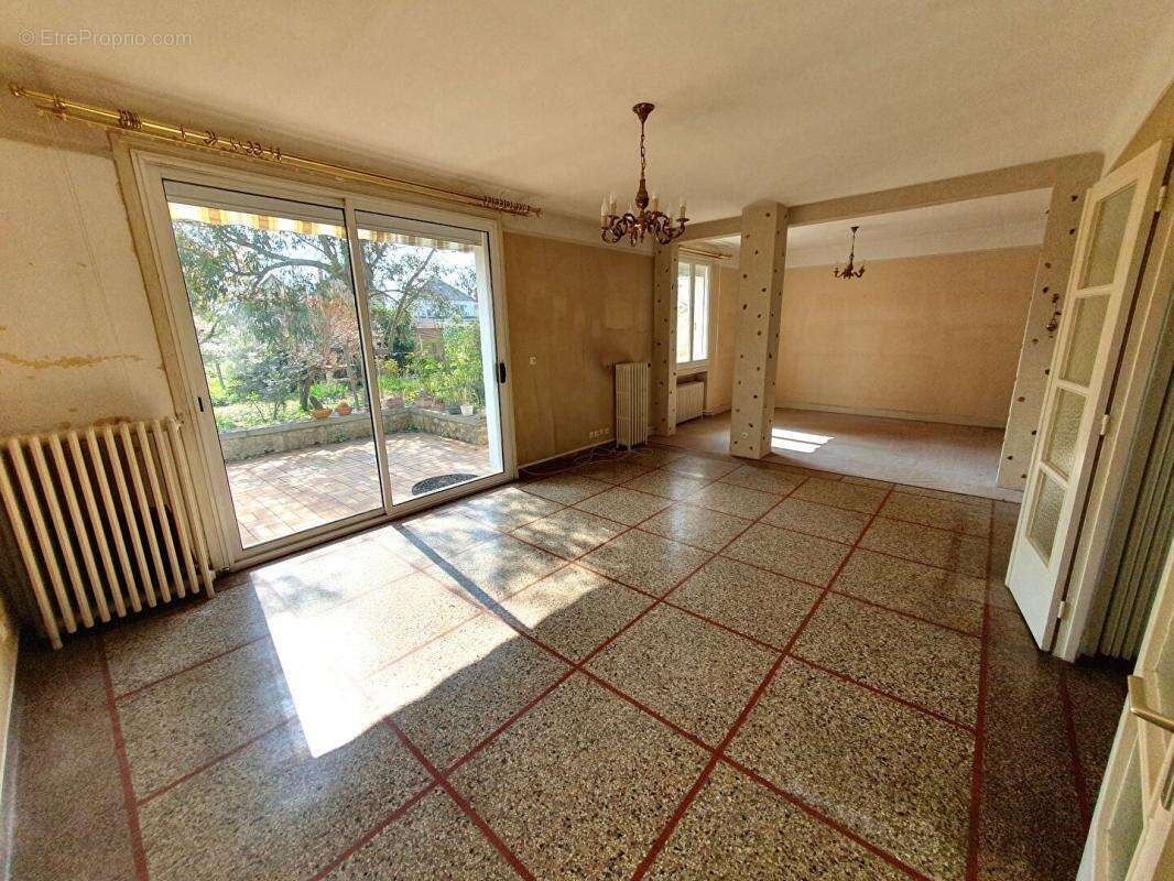 Maison à SAINT-DOULCHARD