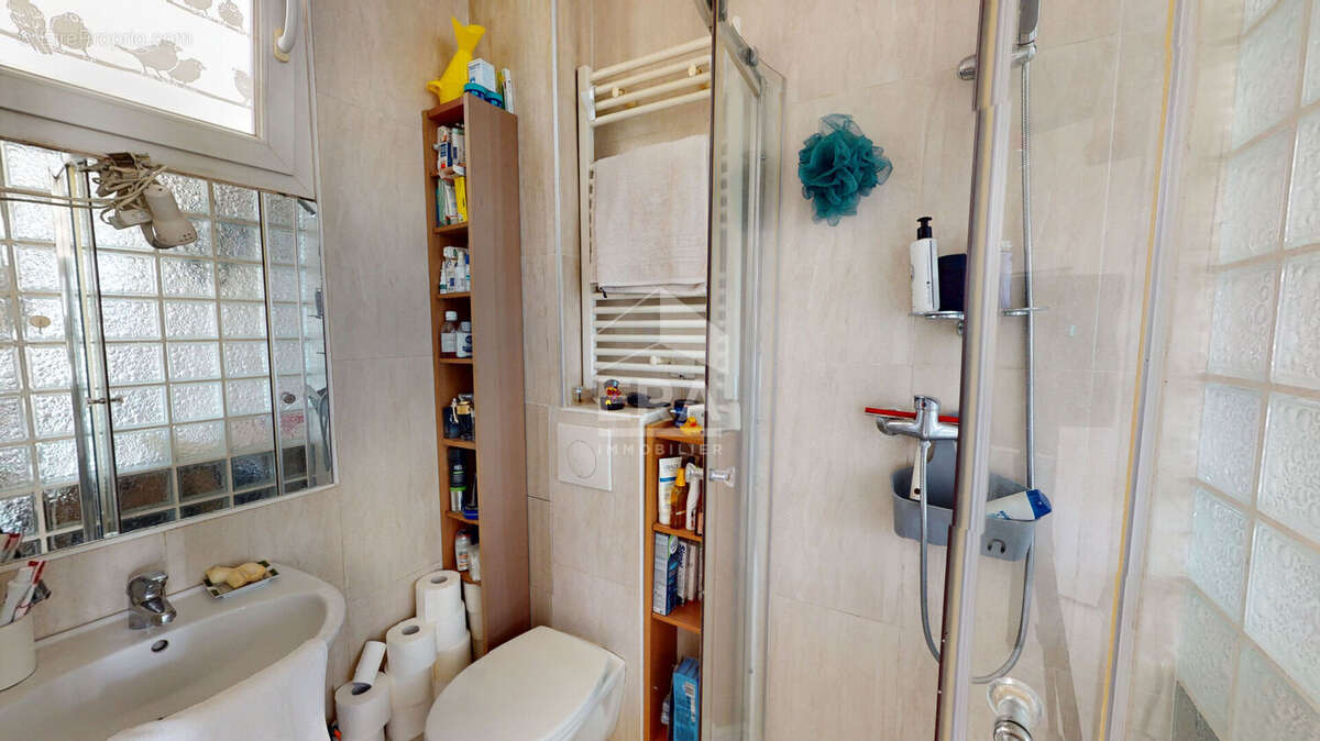 Appartement à PARIS-19E