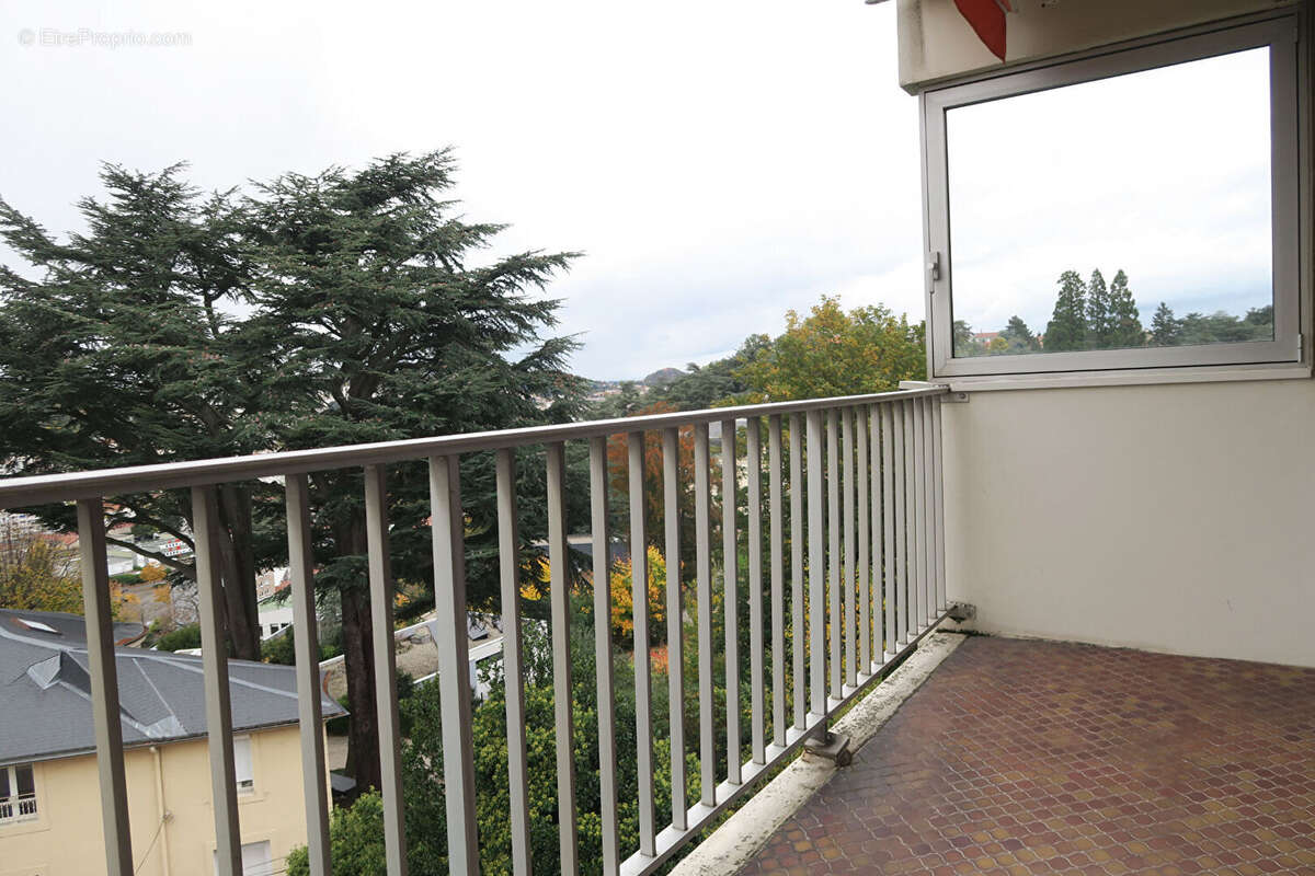 Appartement à SAINT-ETIENNE