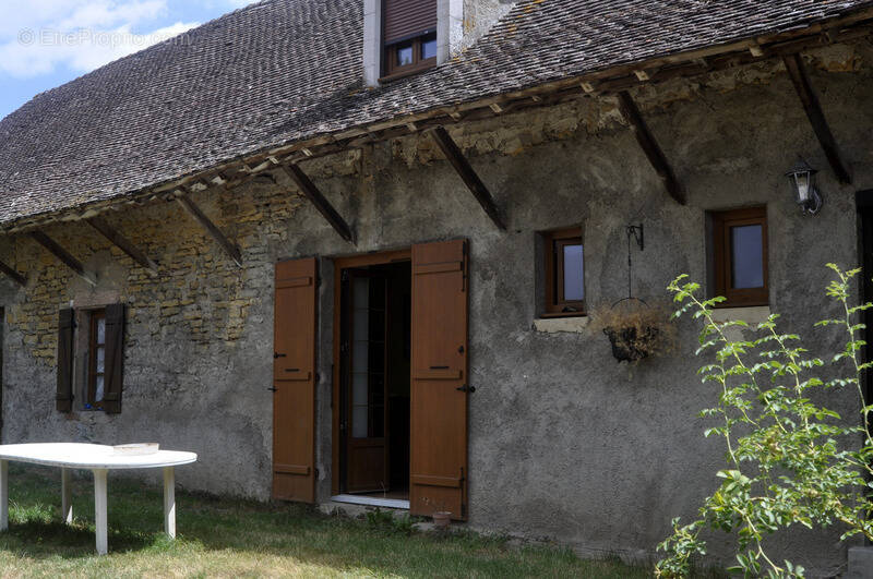 Maison à L'ABERGEMENT-DE-CUISERY