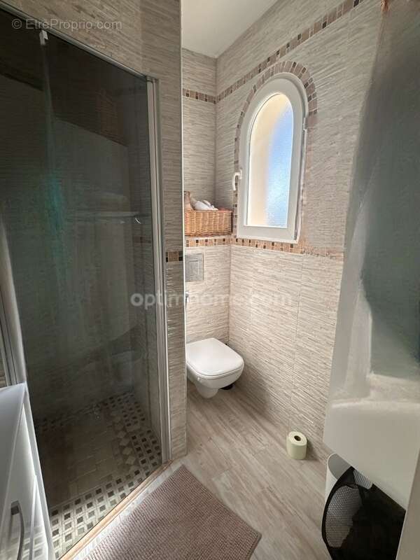 Maison à LE MUY