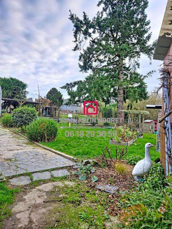 Maison à SAINT-SATURNIN-DU-LIMET
