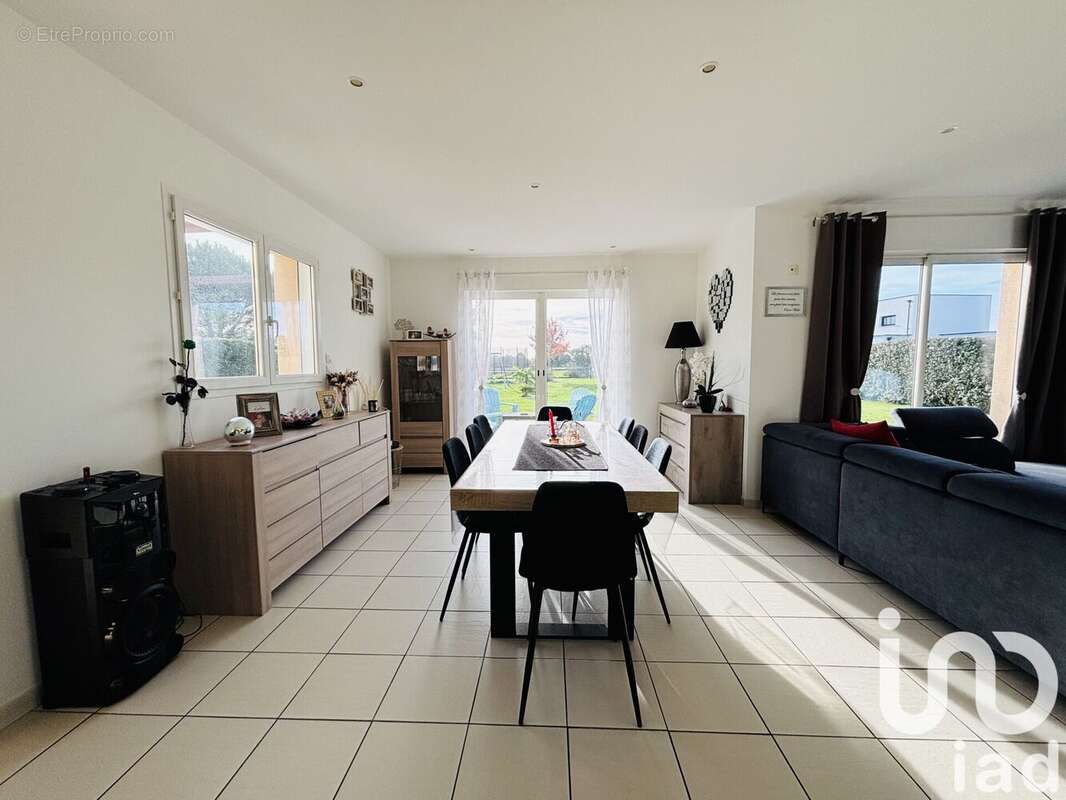 Photo 2 - Maison à GRAND-FOUGERAY