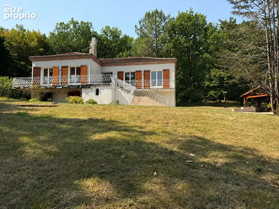 Bourlens ? Maison familiale avec appartement indépendant - photo 2