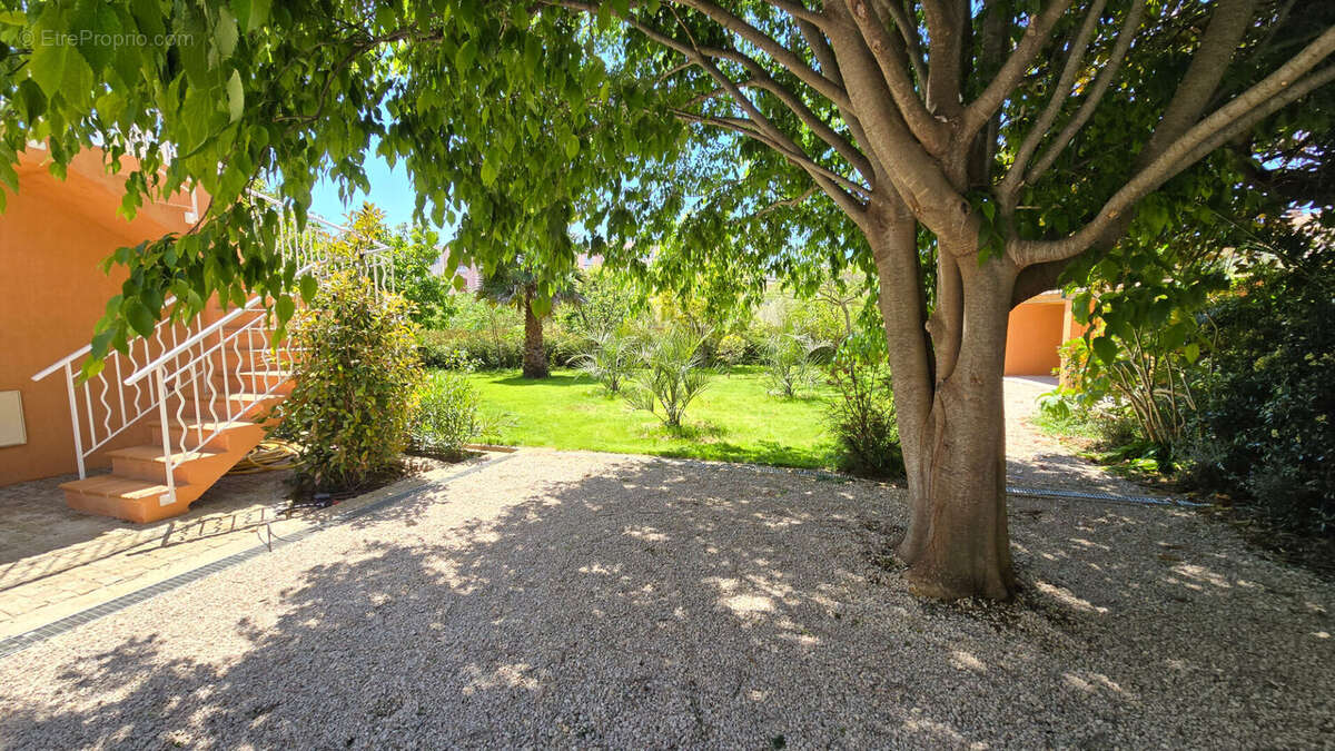 Appartement à SANARY-SUR-MER