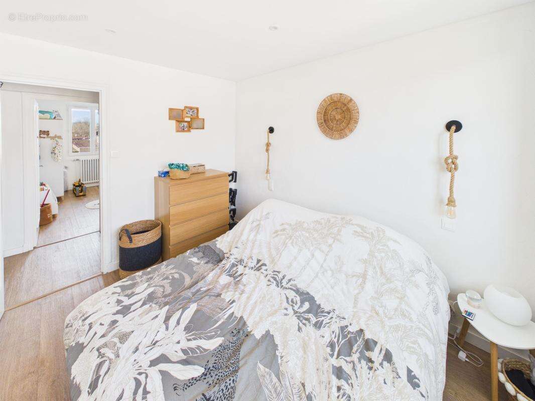 Appartement à BARBERAZ