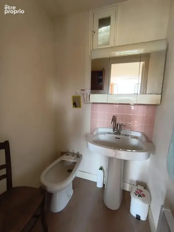 Maison 91 m² à Saint-Fraimbault  - photo 7