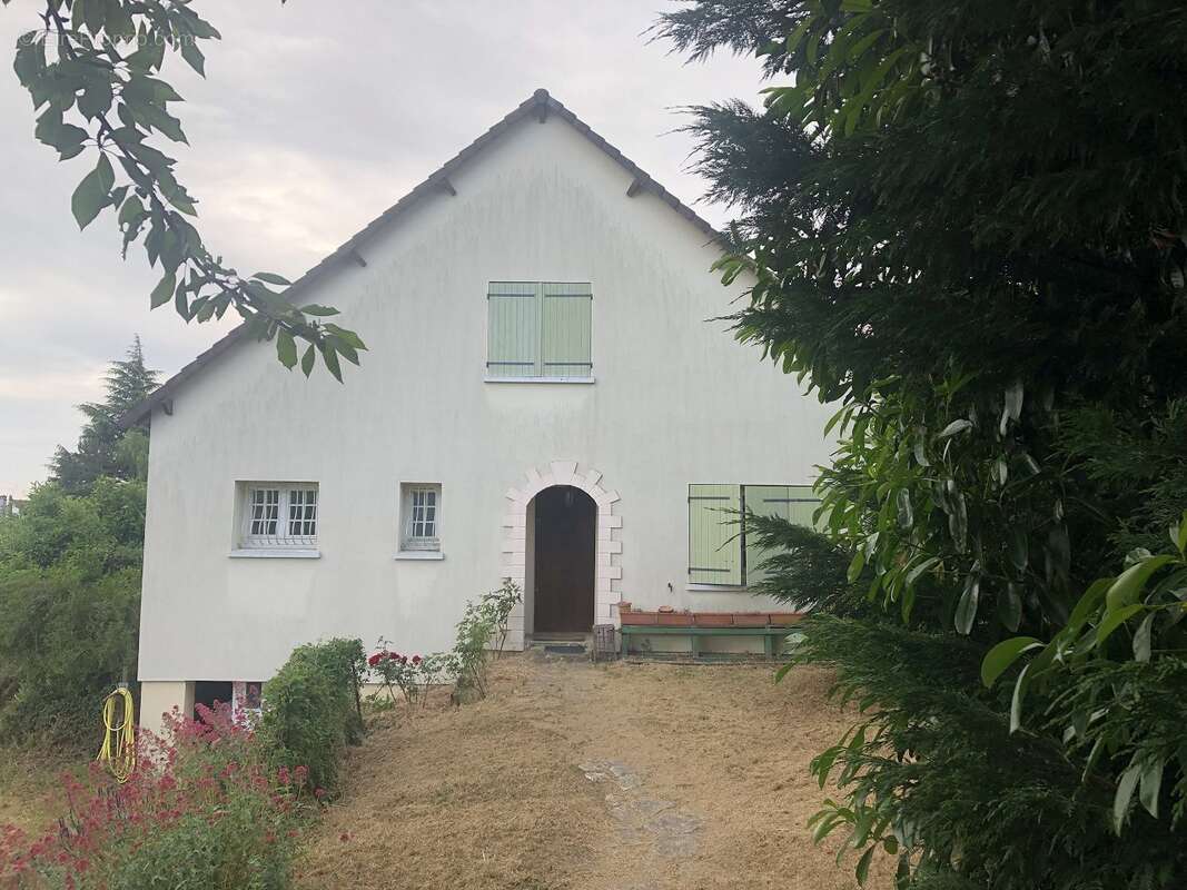 Maison à MEZY-SUR-SEINE