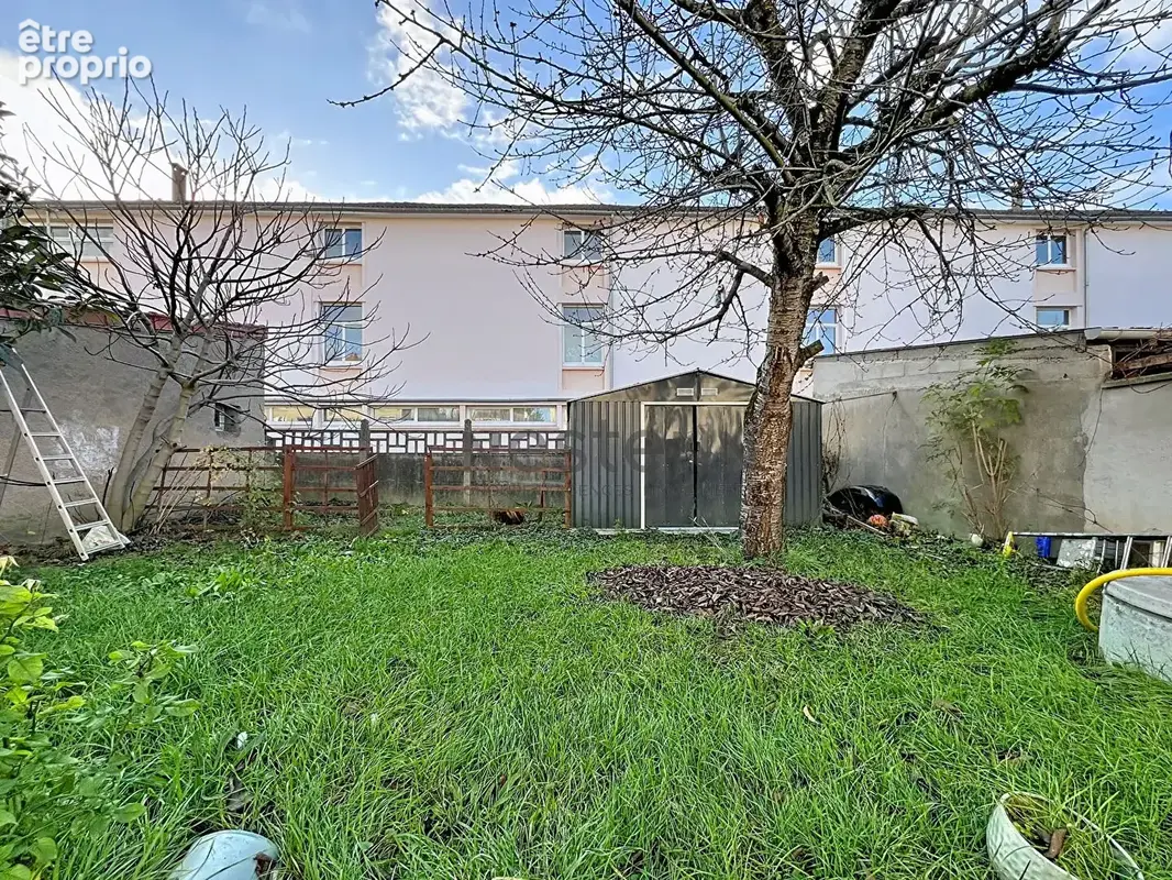 Maison spacieuse à Villeneuve-Saint-Georges, Idéale Famille Nombreuse ou Investisseur - photo 3