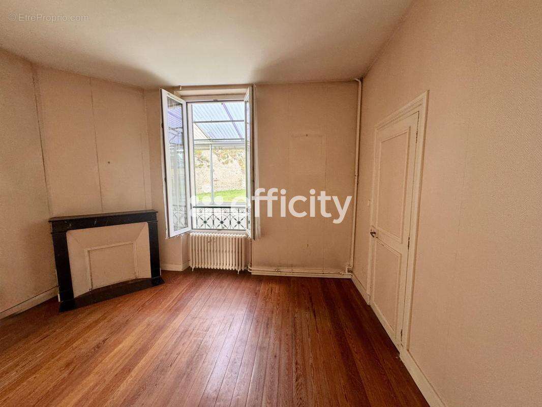 Maison à MAREUIL-LES-MEAUX