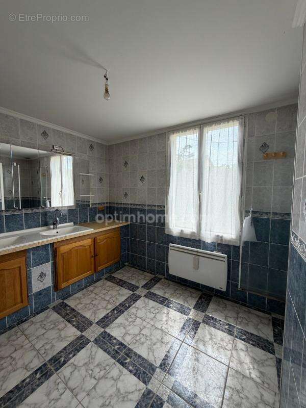 Saint Yrieix. Maison 190 m² sur terrain de 4070 m² - photo 6