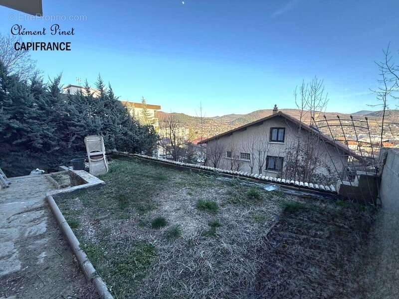 Maison avec fort potentiel à Gap Sud – 156 m², jardin, garage et vue dégagée - photo 33