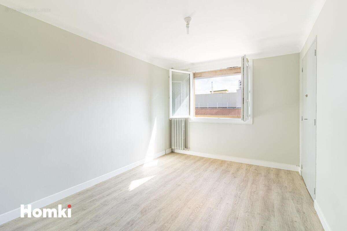 Appartement à MARSEILLE-6E