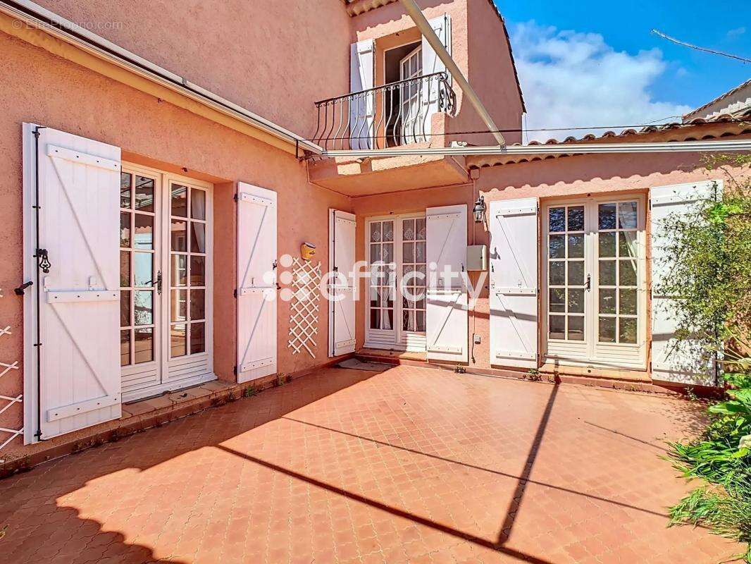 Maison à SAINT-RAPHAEL