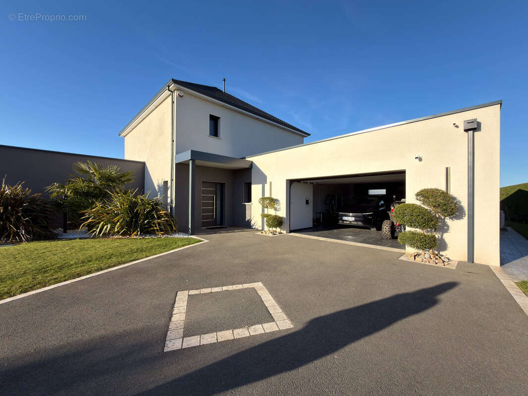 Maison à SAINT-CELERIN