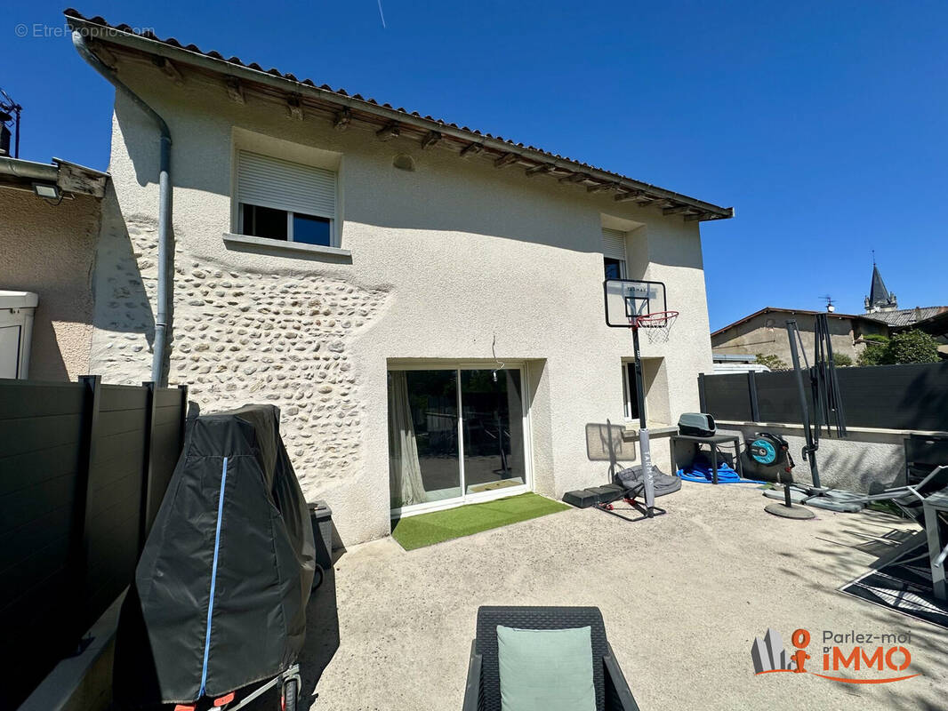 Maison à SAINT-MAURICE-DE-REMENS