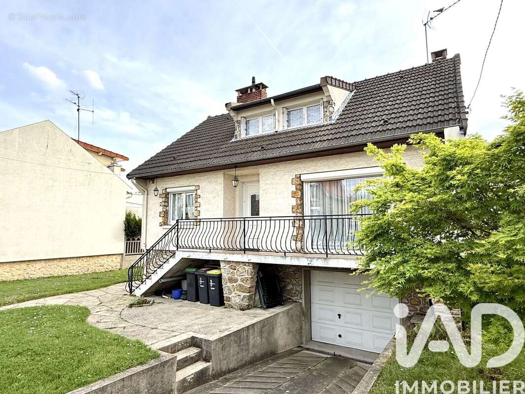 Photo 2 - Maison à SAVIGNY-SUR-ORGE