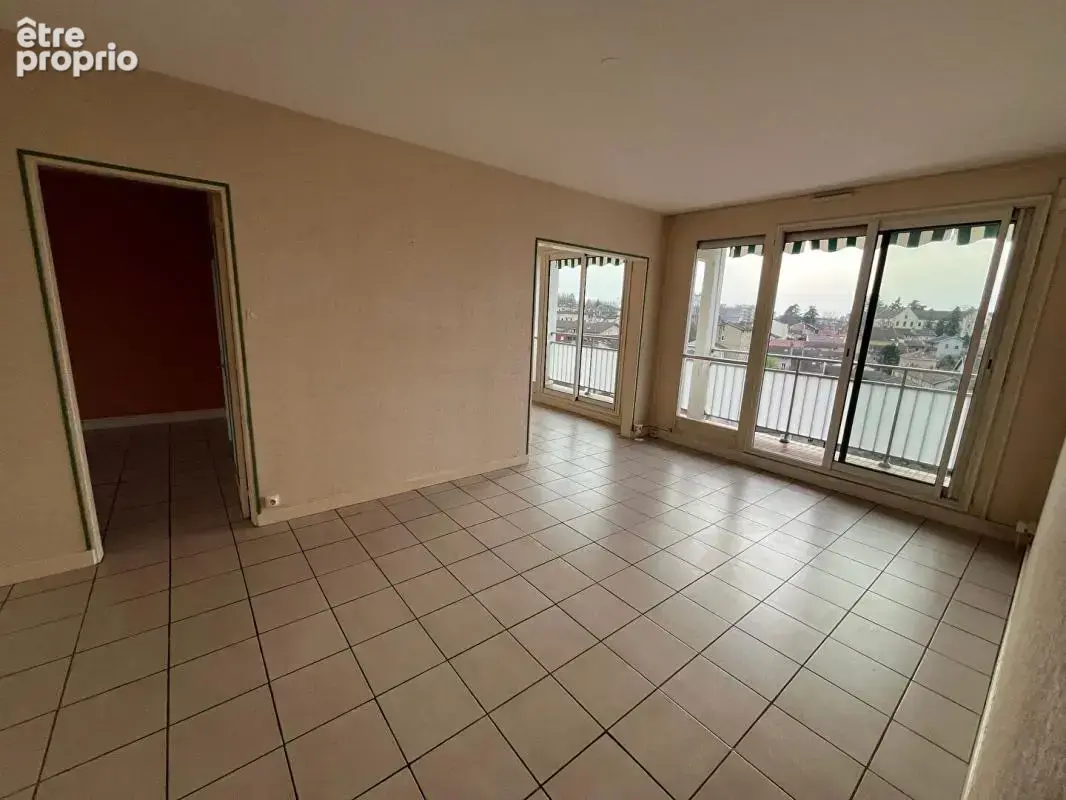 Appartement Bourg En Bresse 5 pièce(s) 79.14 m2 - photo 2