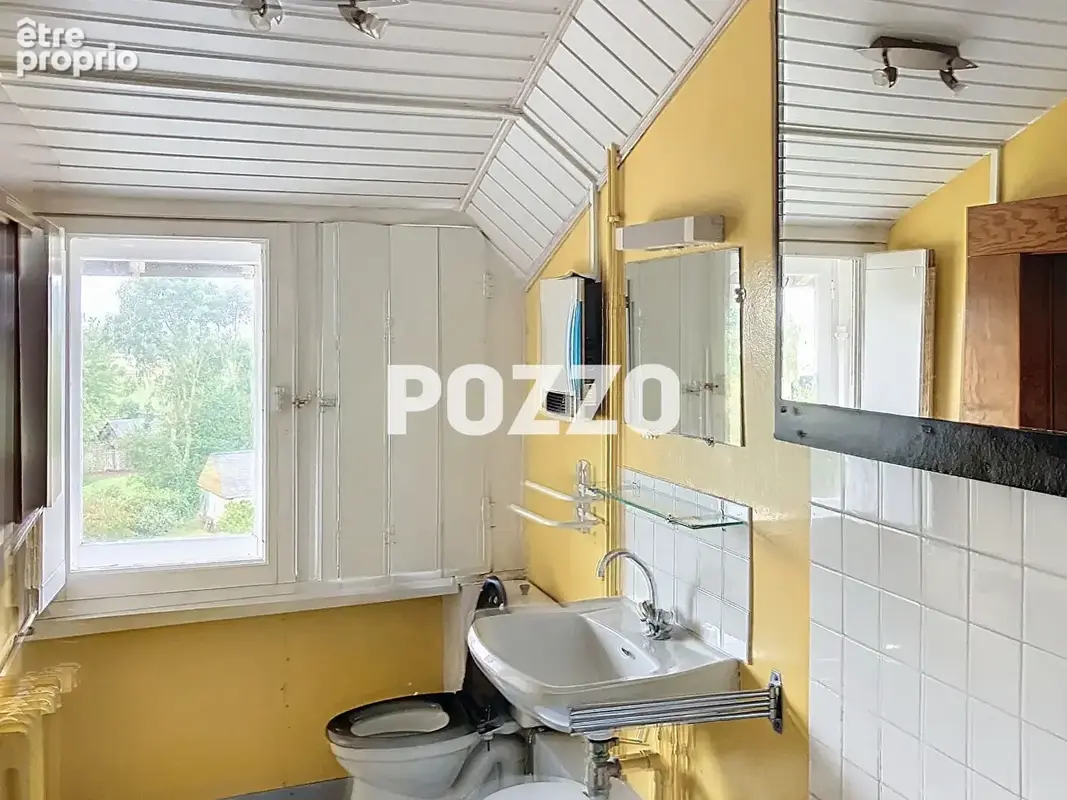A vendre grande maison située à Grandcamp Maisy composée de 14 pièces principales - photo 18
