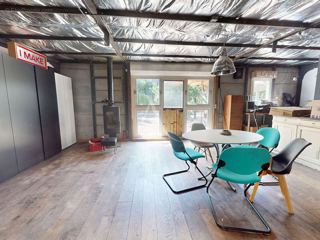 Un loft caché au coeur de neuilly-sur-marne, une propriété hors normes aux volumes exceptionnels - photo 14