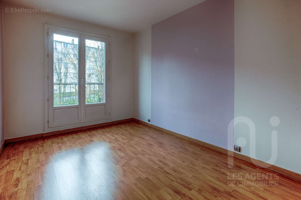Appartement 3 pièces avec balcon, cave et parking ? Sartrouville, limite Bezons / Argenteuil - photo 11