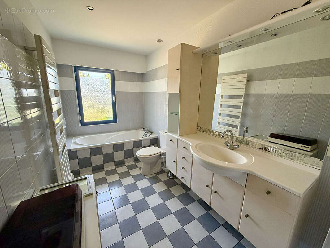 Maison 121 m² à Challans  - photo 6